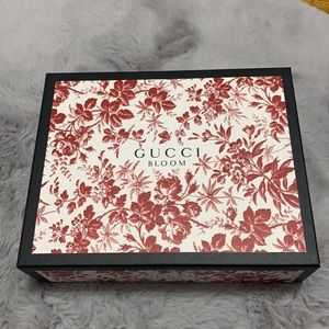 Gucci box